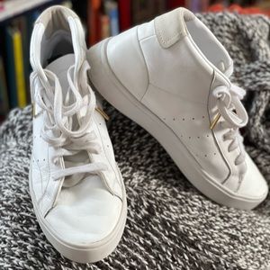 Women’s Adidas Sleeks